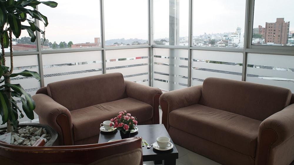 Hotel Varuna